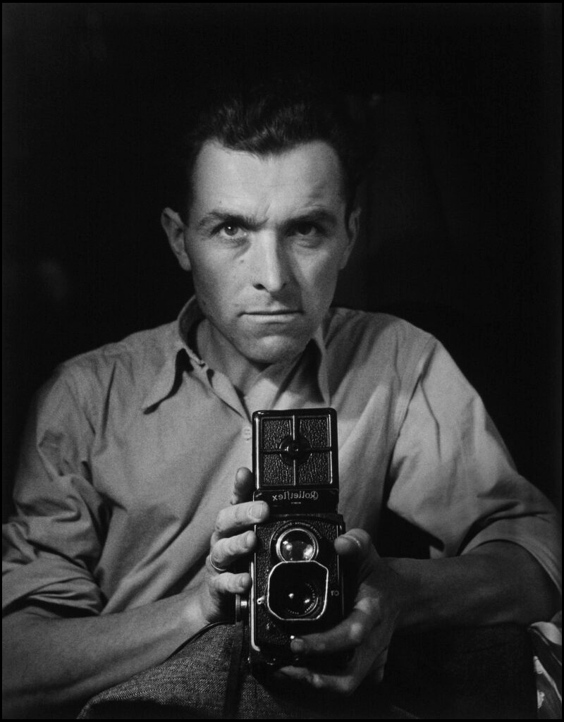 Autoportrait au Rolleiflex Robert Doisneau