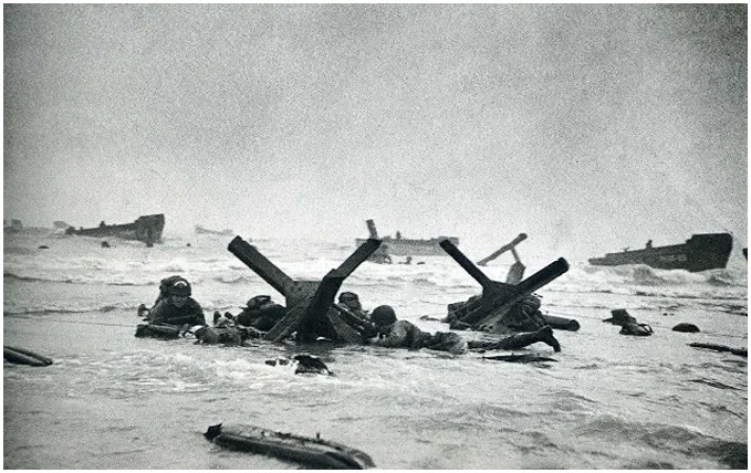 Normandy June 6th 1944 US troops assault Omaha Beach during the D Day landings 6 robert capa